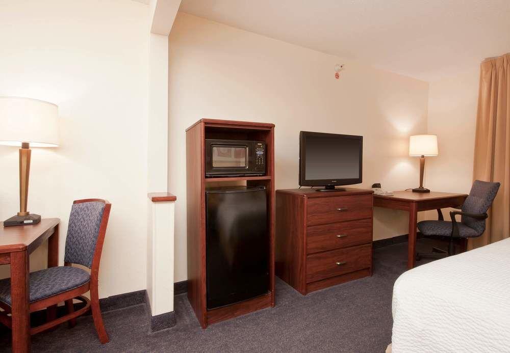 Comfort Inn & Suites Liverpool - Syracuse Exteriör bild