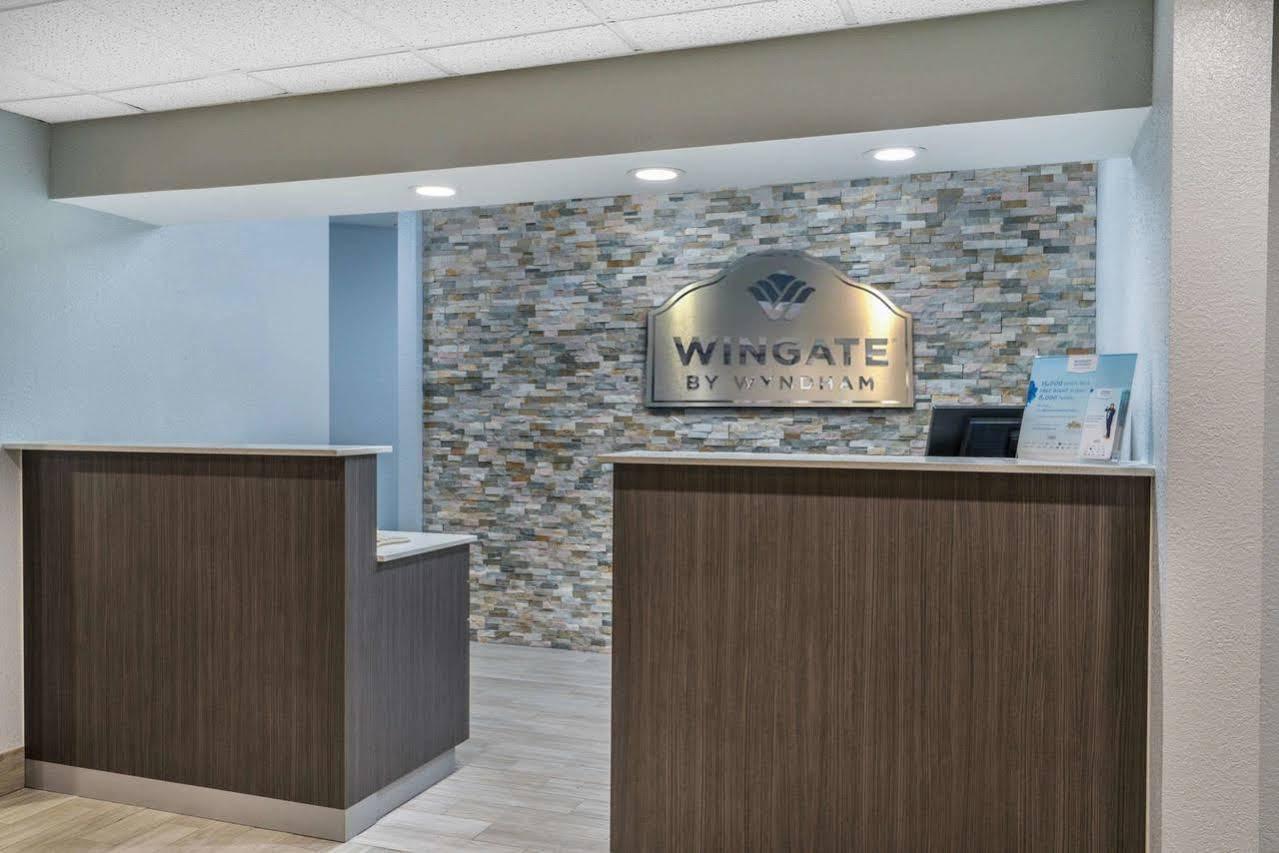 Comfort Inn & Suites Liverpool - Syracuse Exteriör bild