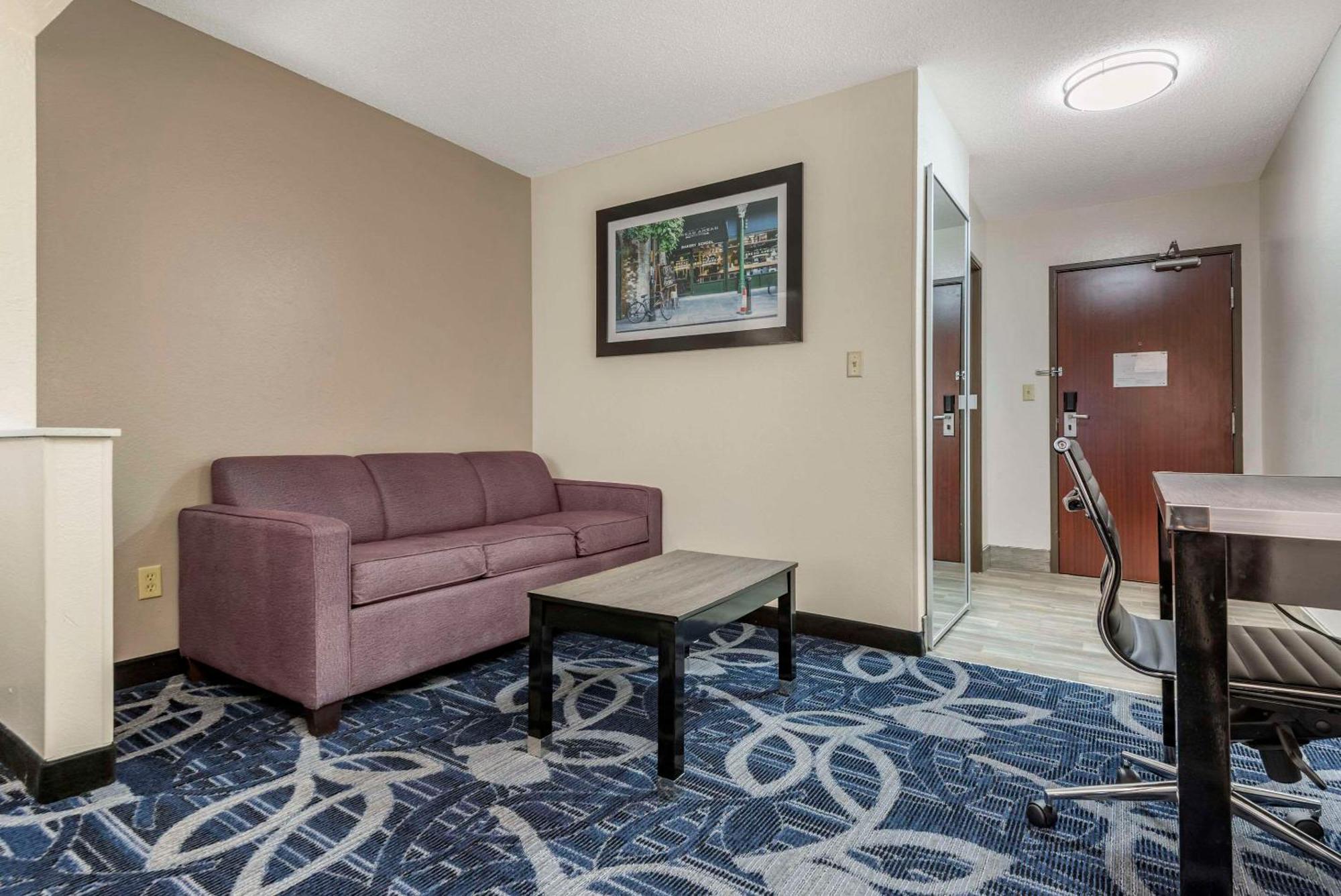 Comfort Inn & Suites Liverpool - Syracuse Exteriör bild